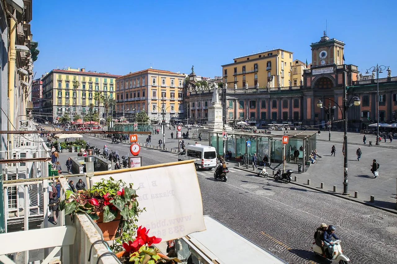 Bed & Breakfast Piazza Dante Неаполь Италия