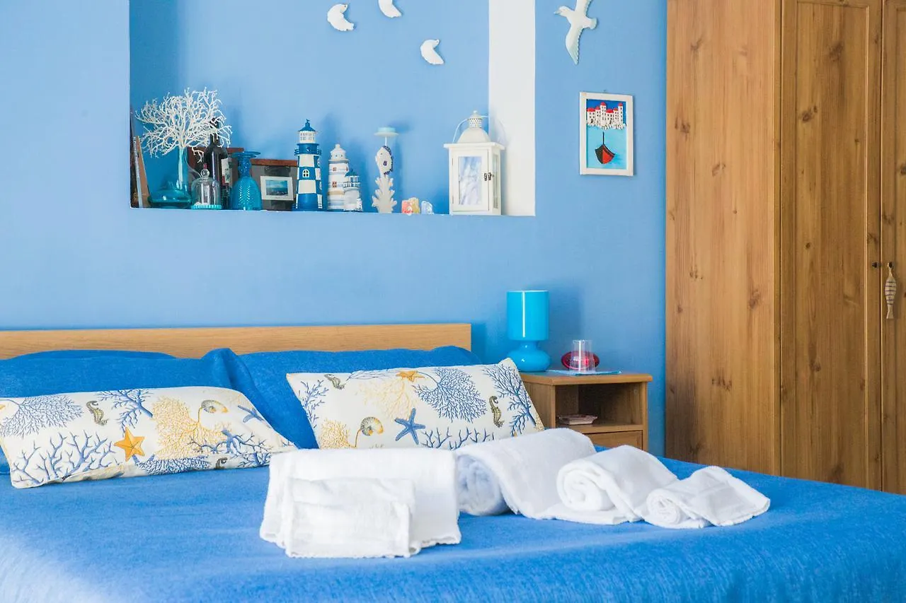 Bed & Breakfast Piazza Dante Неаполь 3*,  Италия